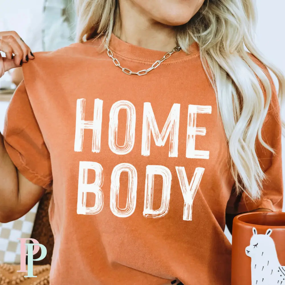 Homebody Comfort Color Graphic Tee YAM / SMALL