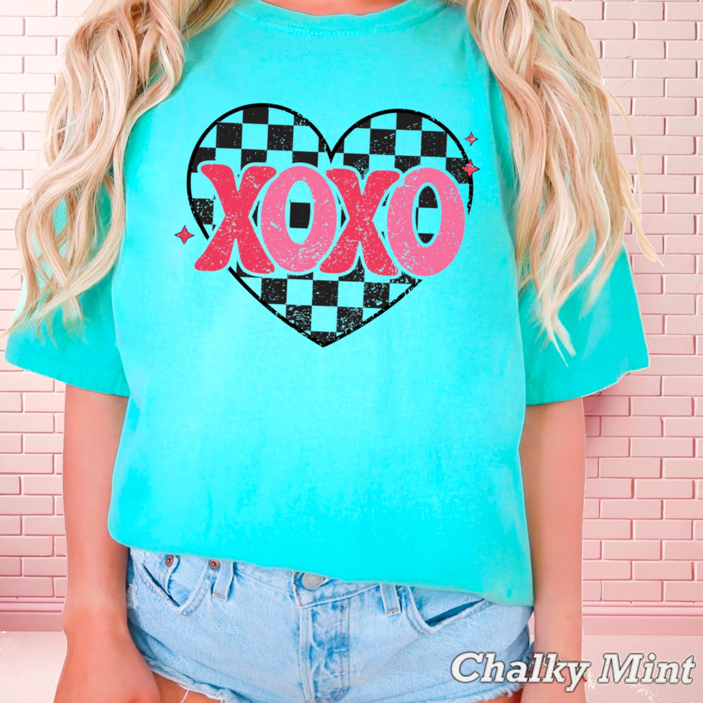 Xoxo Comfort Color Graphic Tee