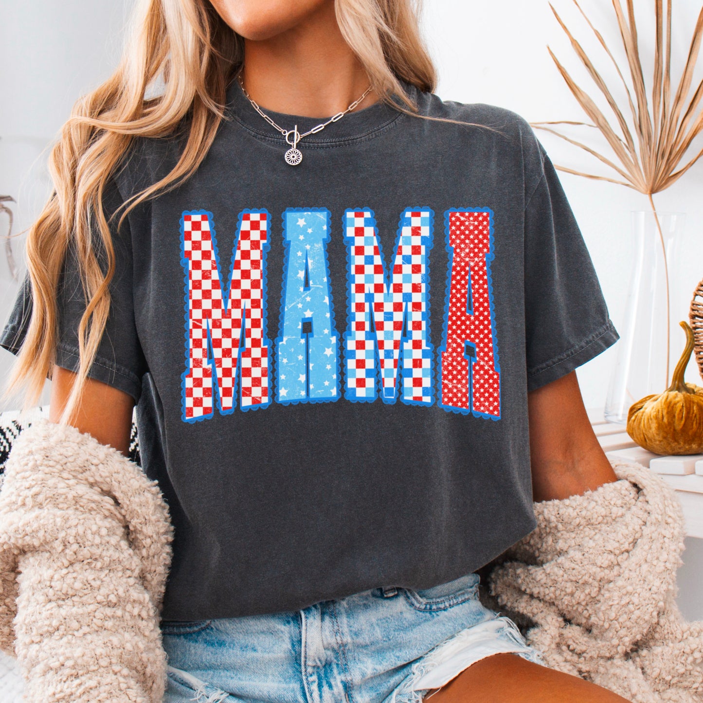 Mama Patriotic Comfort Color Graphic Tee