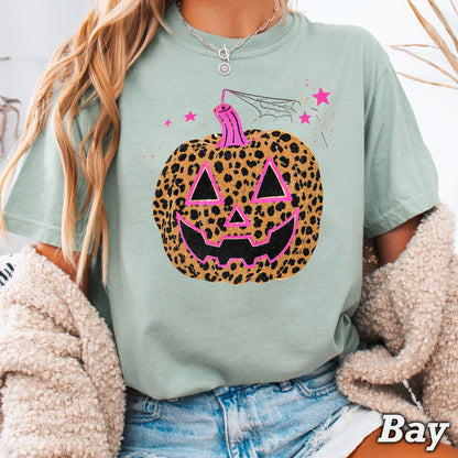 Leopard Pumpkin Halloween Comfort Color Graphic Tee