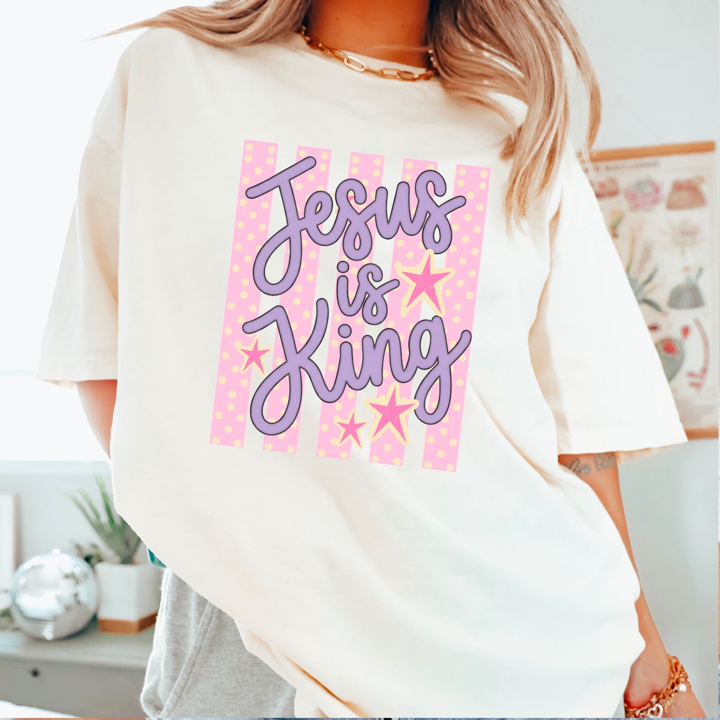 Jesus Is King Comfort Color Graphic Tee