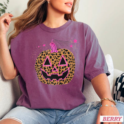 Leopard Pumpkin Halloween Comfort Color Graphic Tee