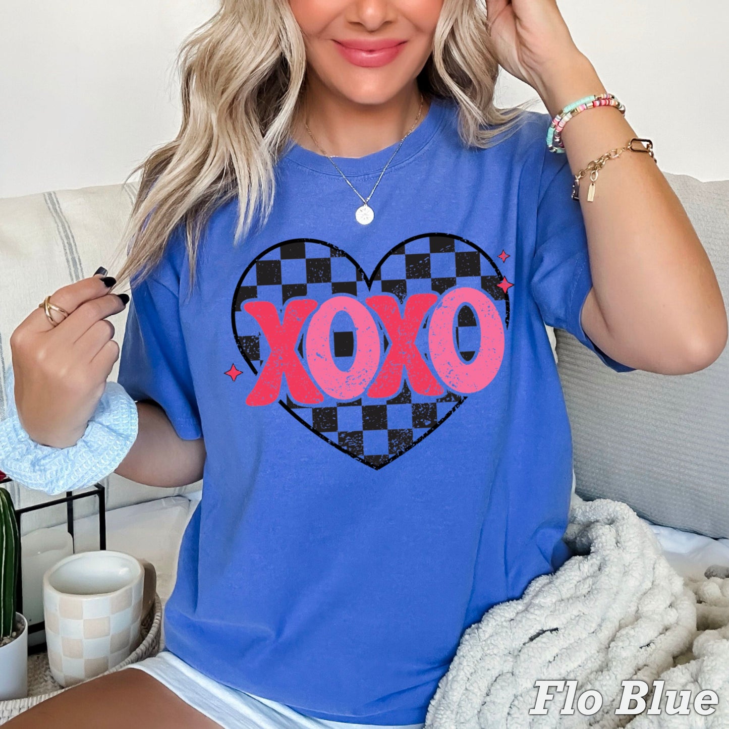 Xoxo Comfort Color Graphic Tee