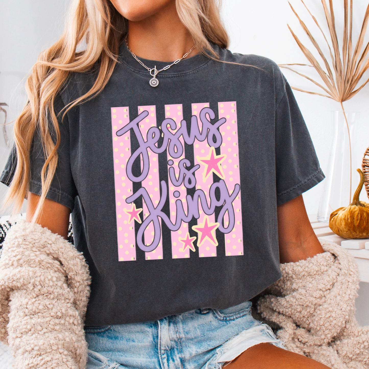 Jesus Is King Comfort Color Graphic Tee