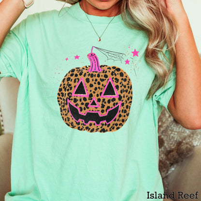 Leopard Pumpkin Halloween Comfort Color Graphic Tee