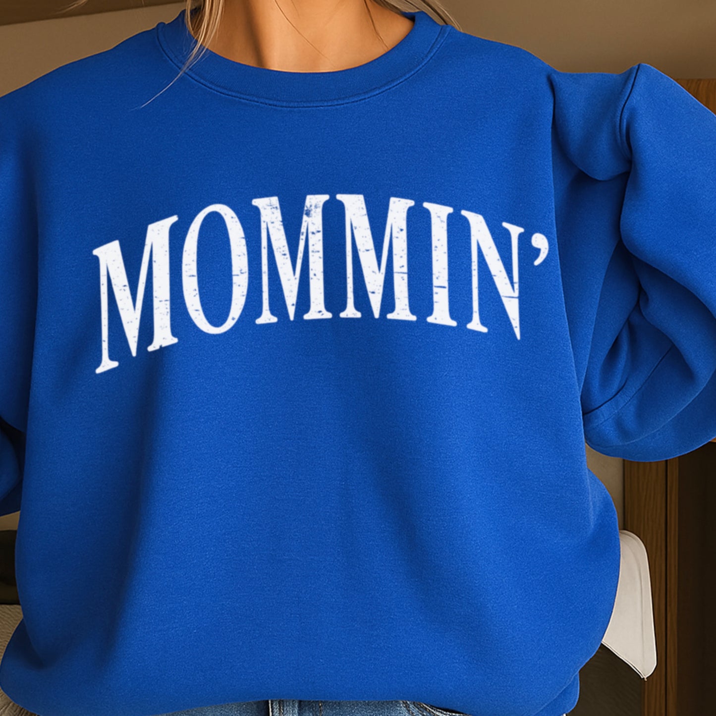 Mommin’ Crewneck Sweatshirt