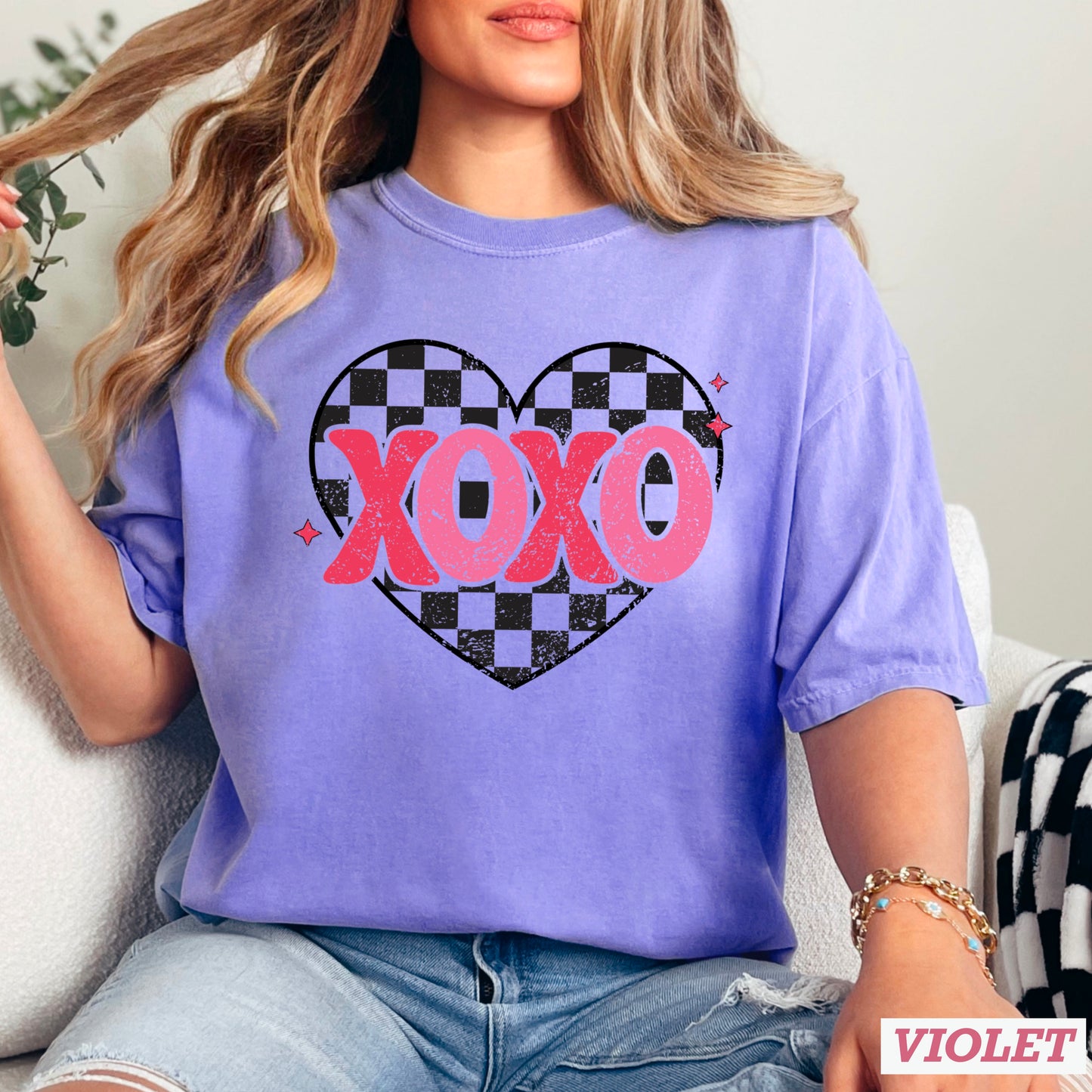 Xoxo Comfort Color Graphic Tee
