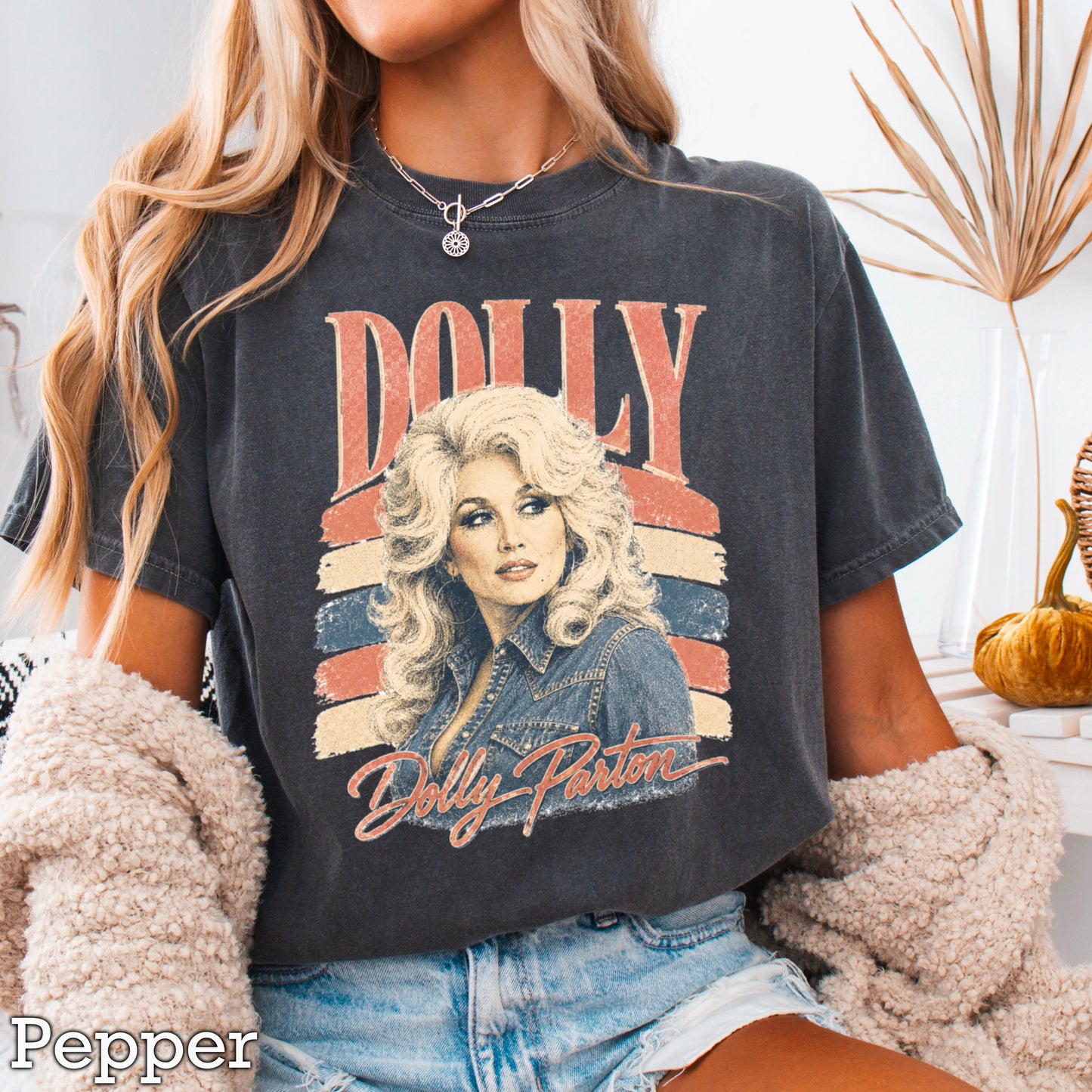 Retro Dolly Comfort Color Graphic Tee