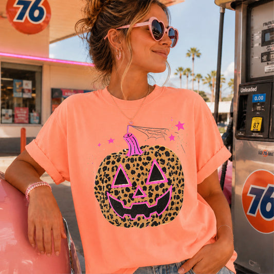 Leopard Pumpkin Halloween Comfort Color Graphic Tee