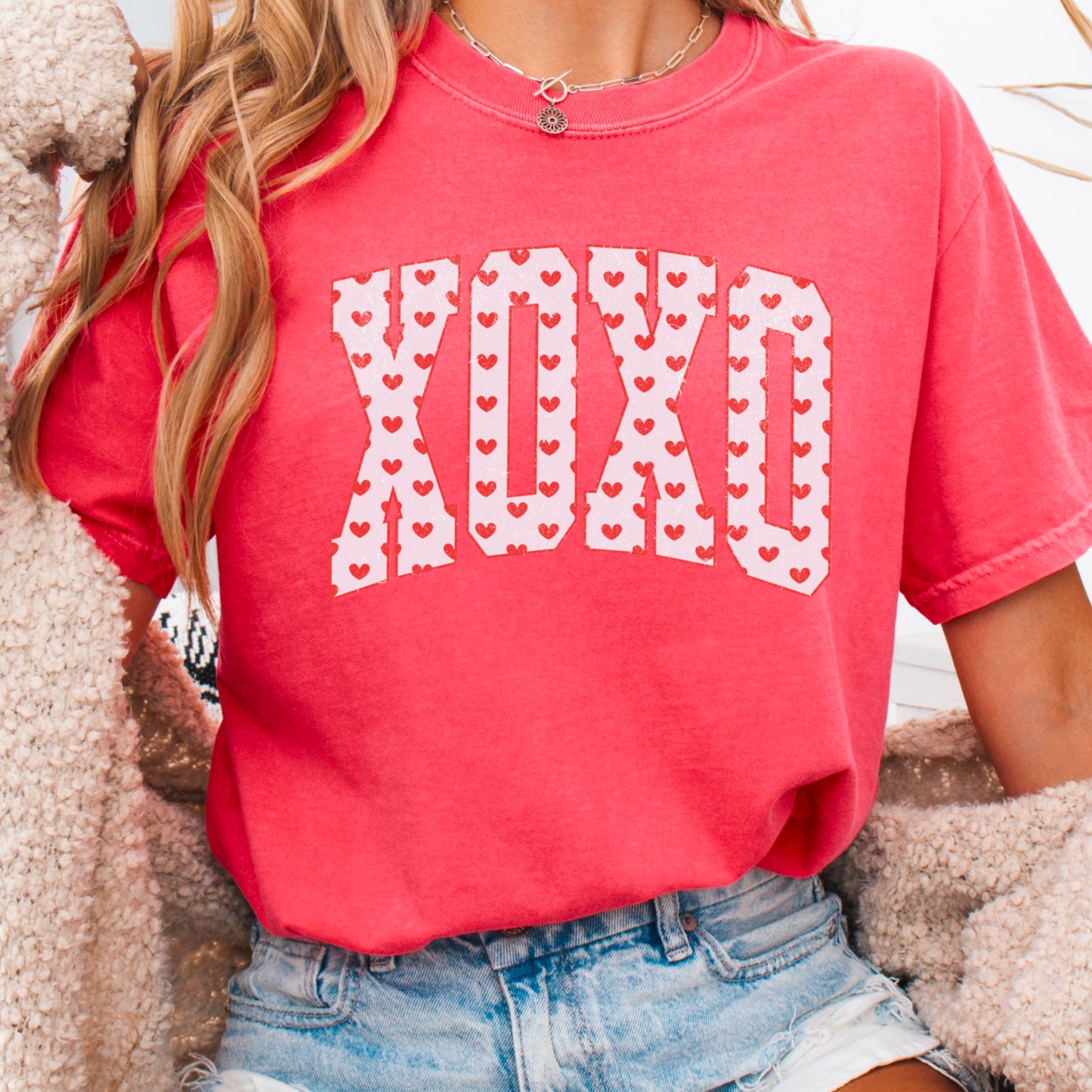 Xoxo Valentine’s Day Comfort Color Graphic Tee