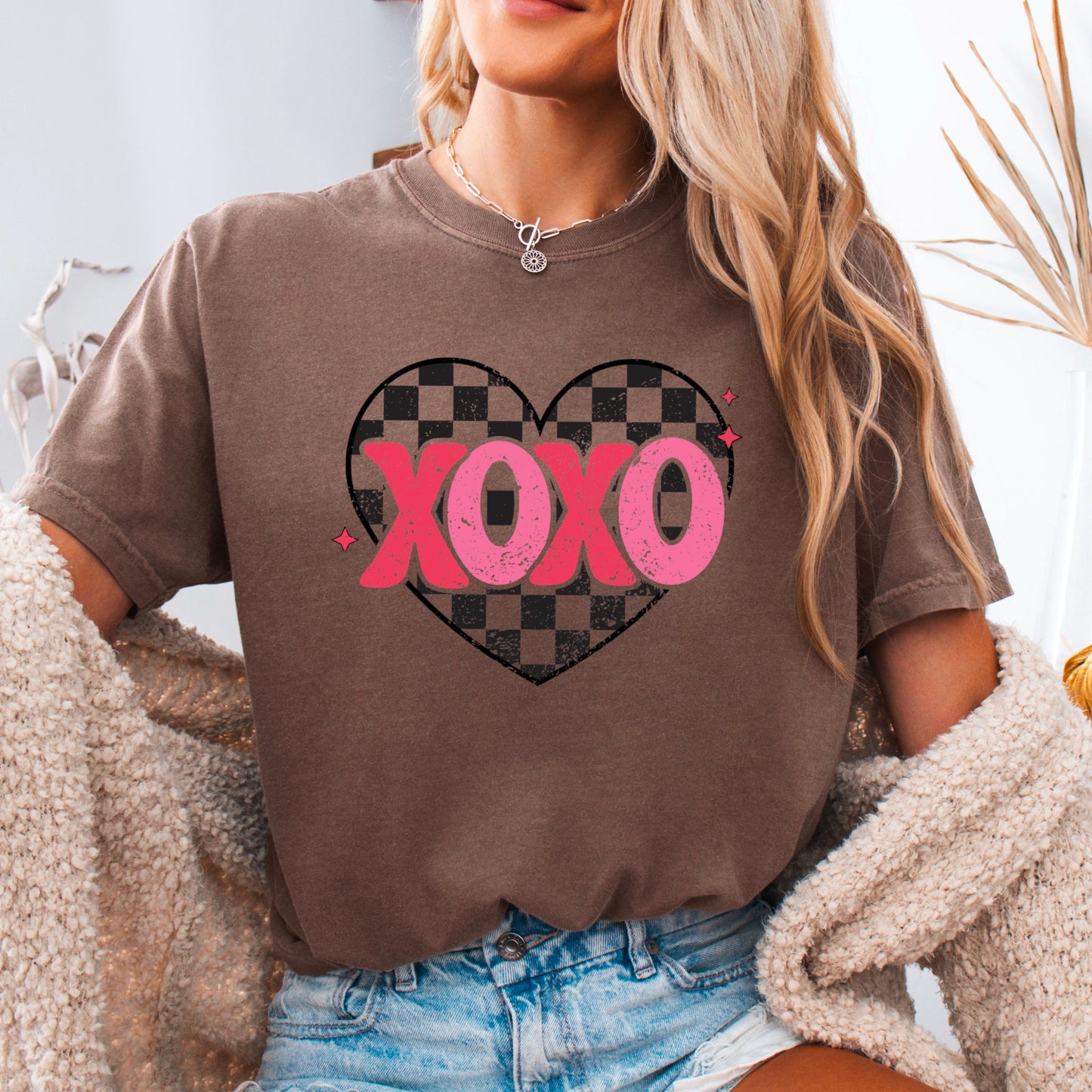 Xoxo Comfort Color Graphic Tee