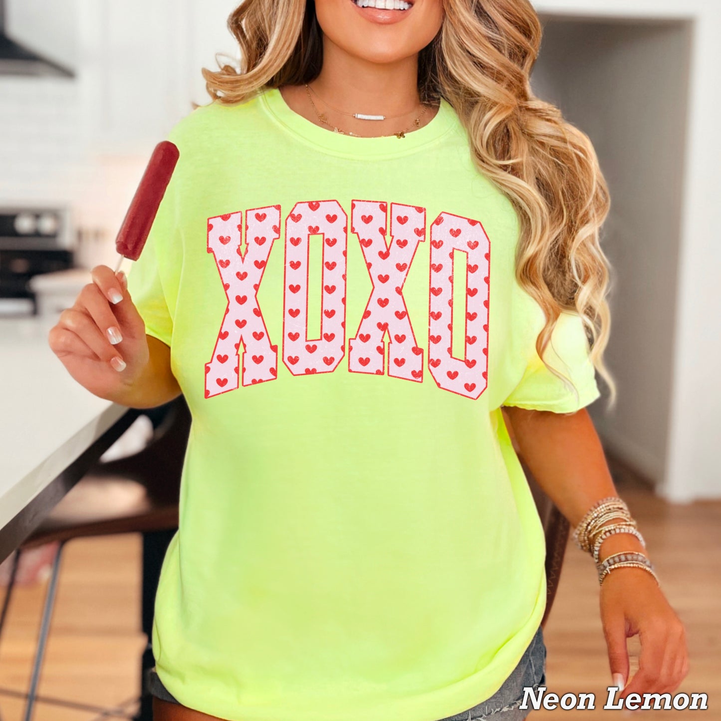Xoxo Valentine’s Day Comfort Color Graphic Tee