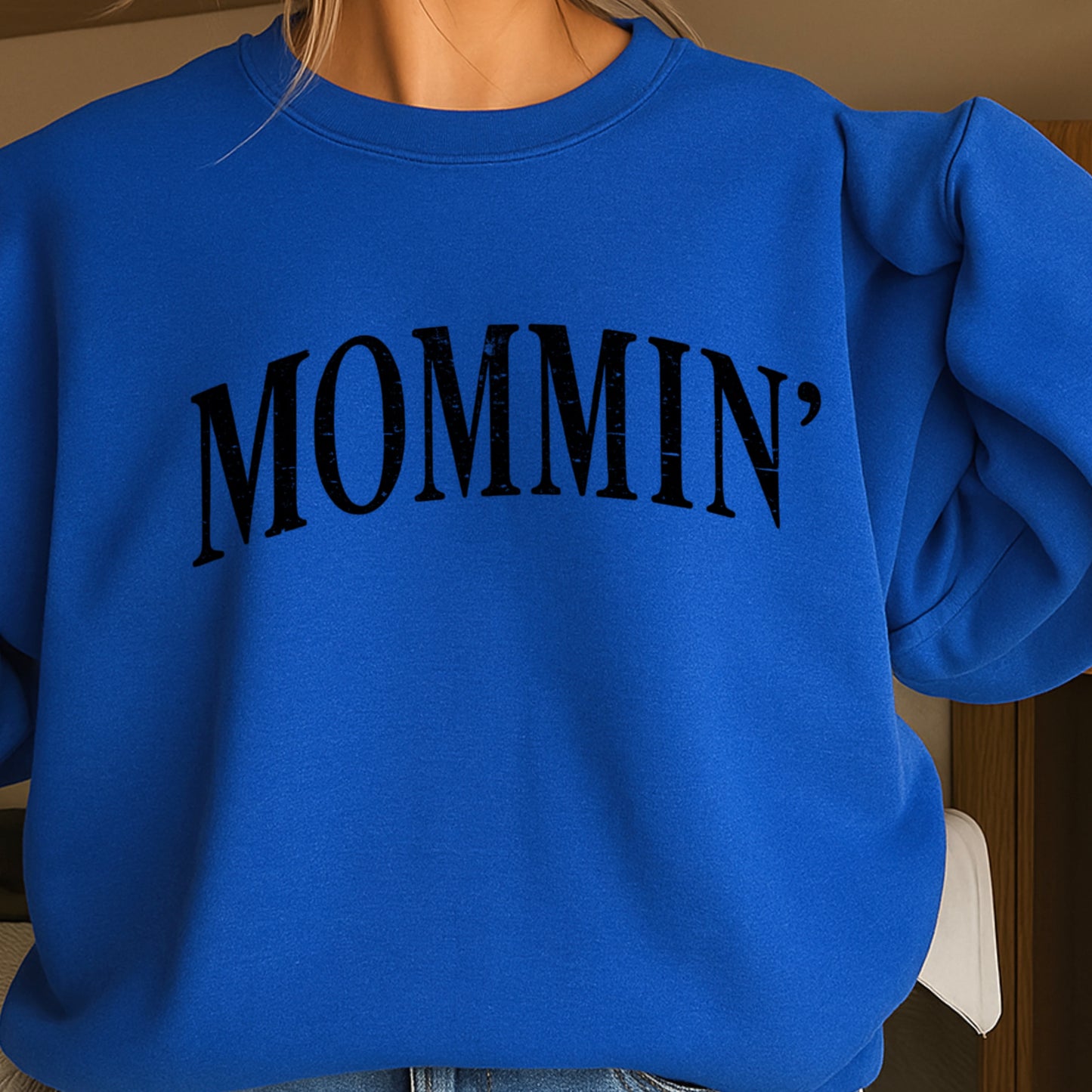 Mommin’ Crewneck Sweatshirt