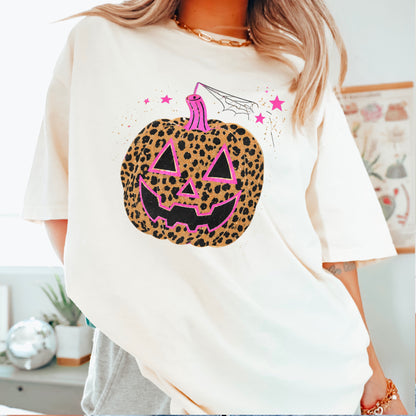 Leopard Pumpkin Halloween Comfort Color Graphic Tee
