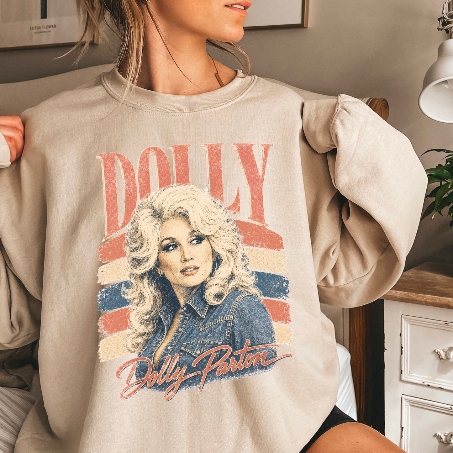 Retro Dolly Crewneck Sweatshirt