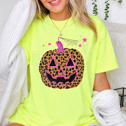 Leopard Pumpkin Halloween Comfort Color Graphic Tee