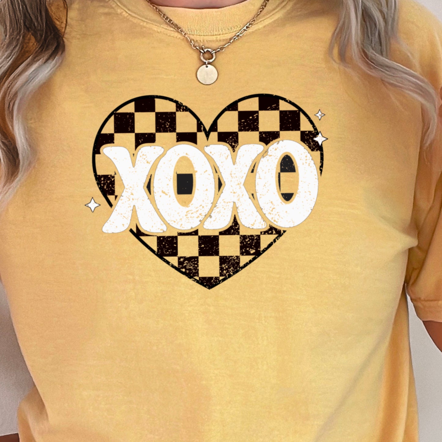 Xoxo Comfort Color Graphic Tee