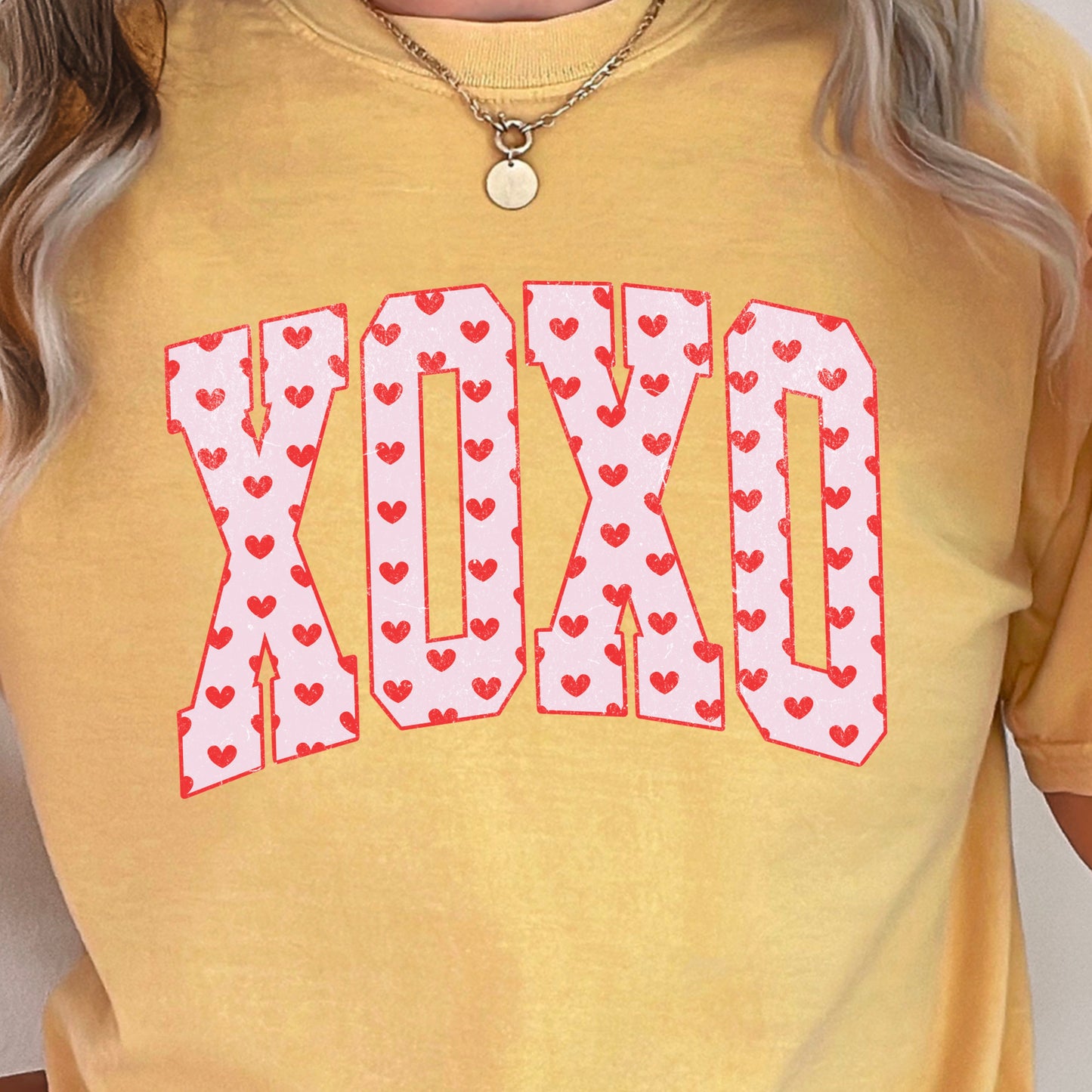Xoxo Valentine’s Day Comfort Color Graphic Tee