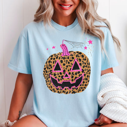Leopard Pumpkin Halloween Comfort Color Graphic Tee