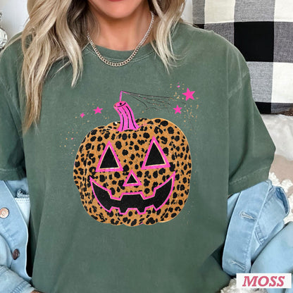 Leopard Pumpkin Halloween Comfort Color Graphic Tee